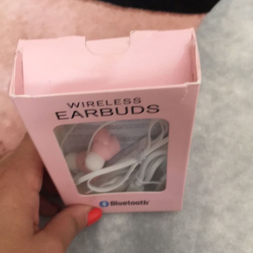 Bluetooth Earbuds - Picture 7 of 7